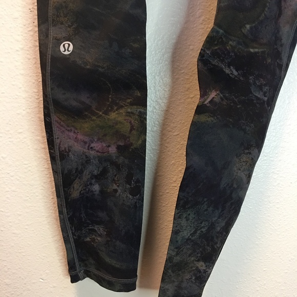 Lululemon Capri leggings - Picture 3 of 3